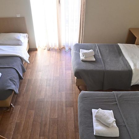 Kentrikon Hotel Chalkida Bagian luar foto