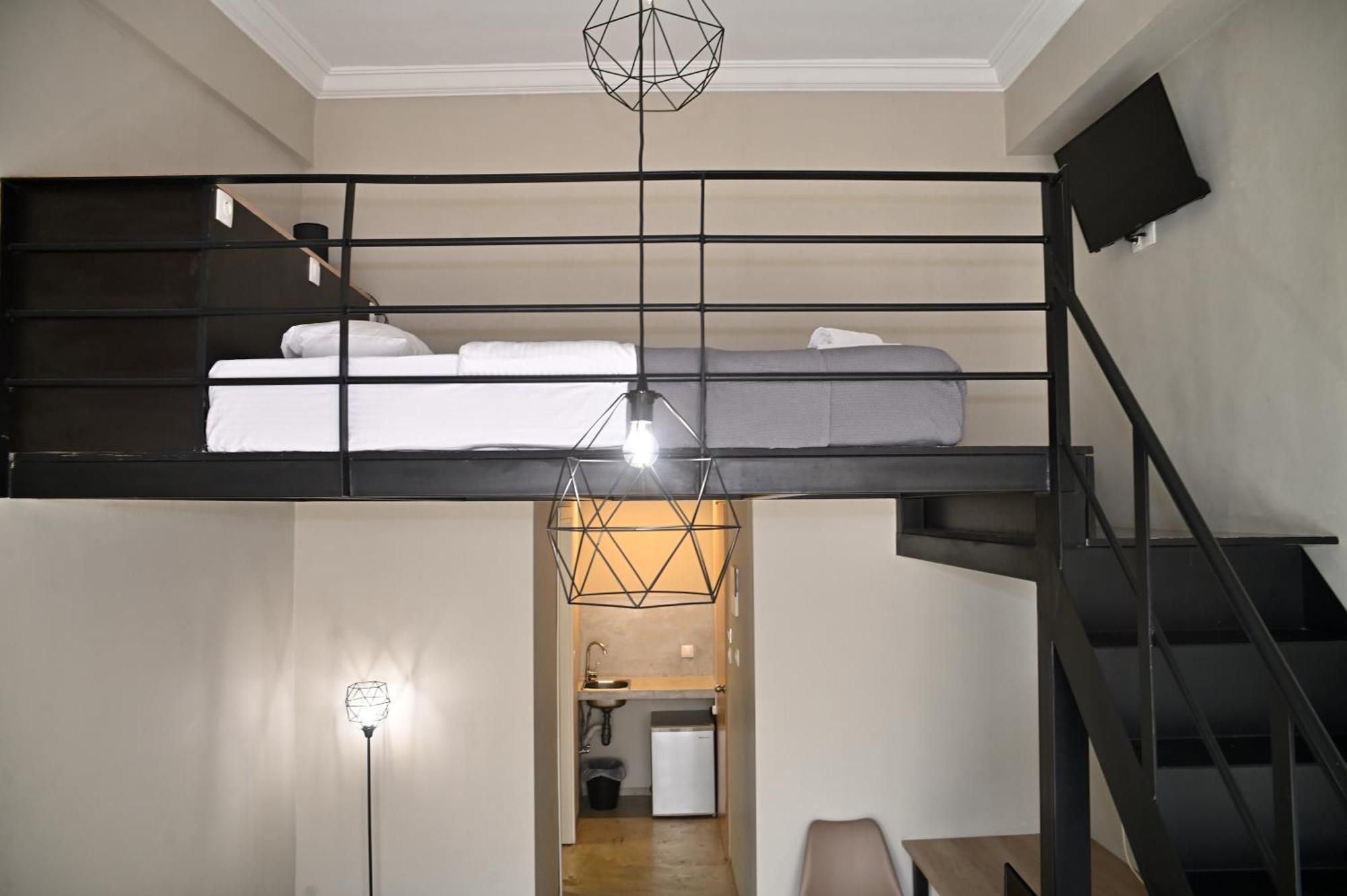 Kentrikon Hotel Chalkida Bagian luar foto