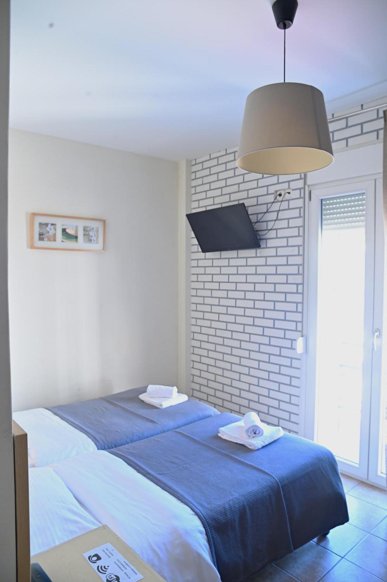 Kentrikon Hotel Chalkida Bagian luar foto