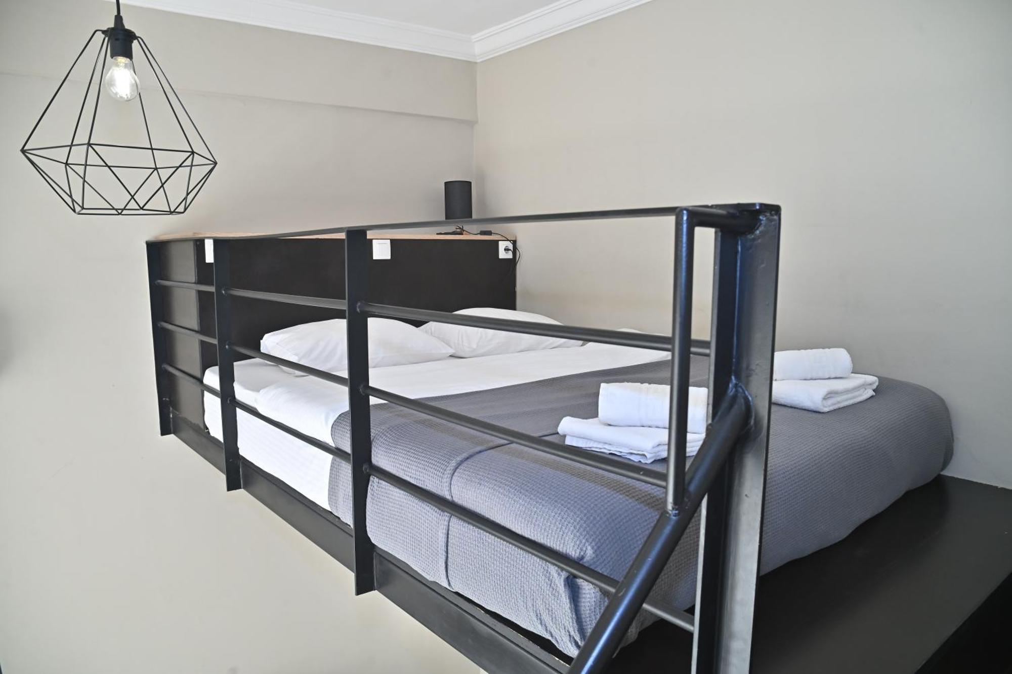 Kentrikon Hotel Chalkida Bagian luar foto